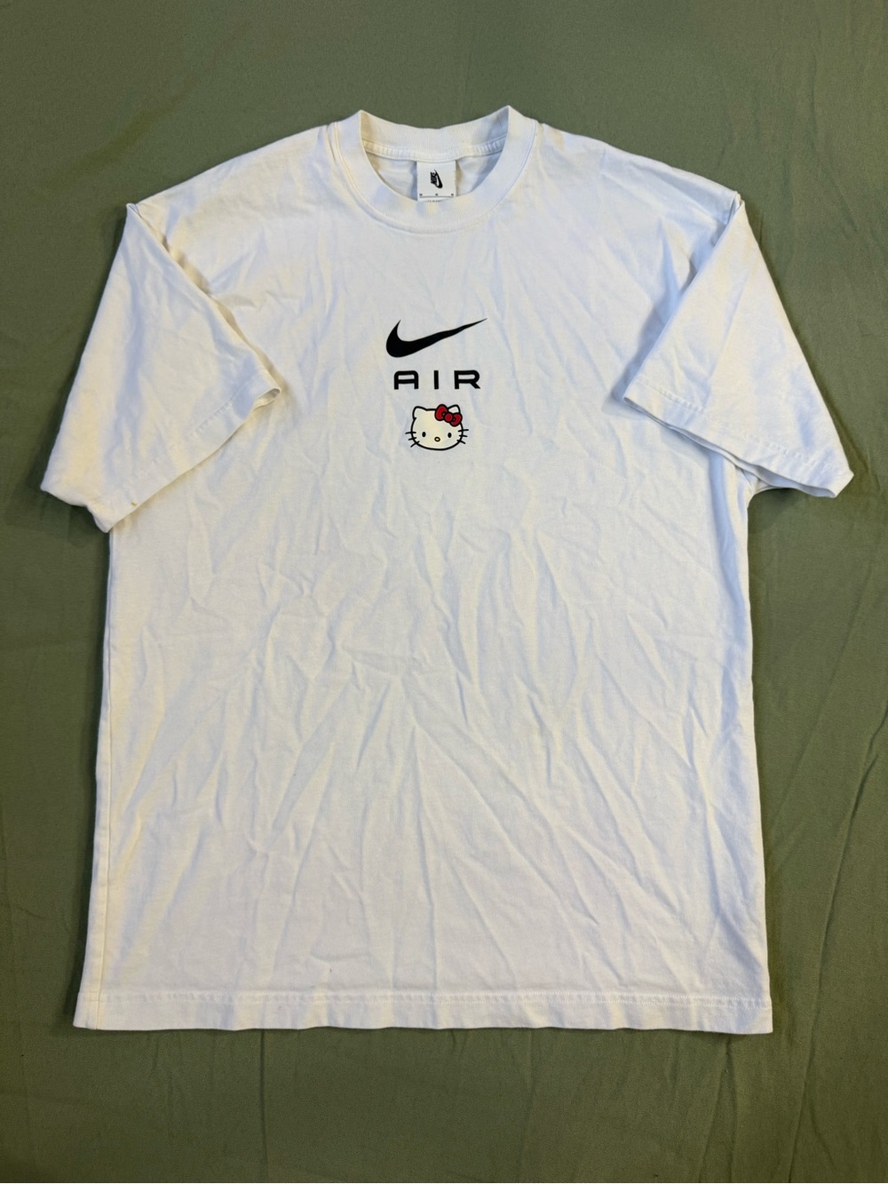 Official Nike Air Hello Kitty Graphic Shirt White Size M 2022 Sanrio